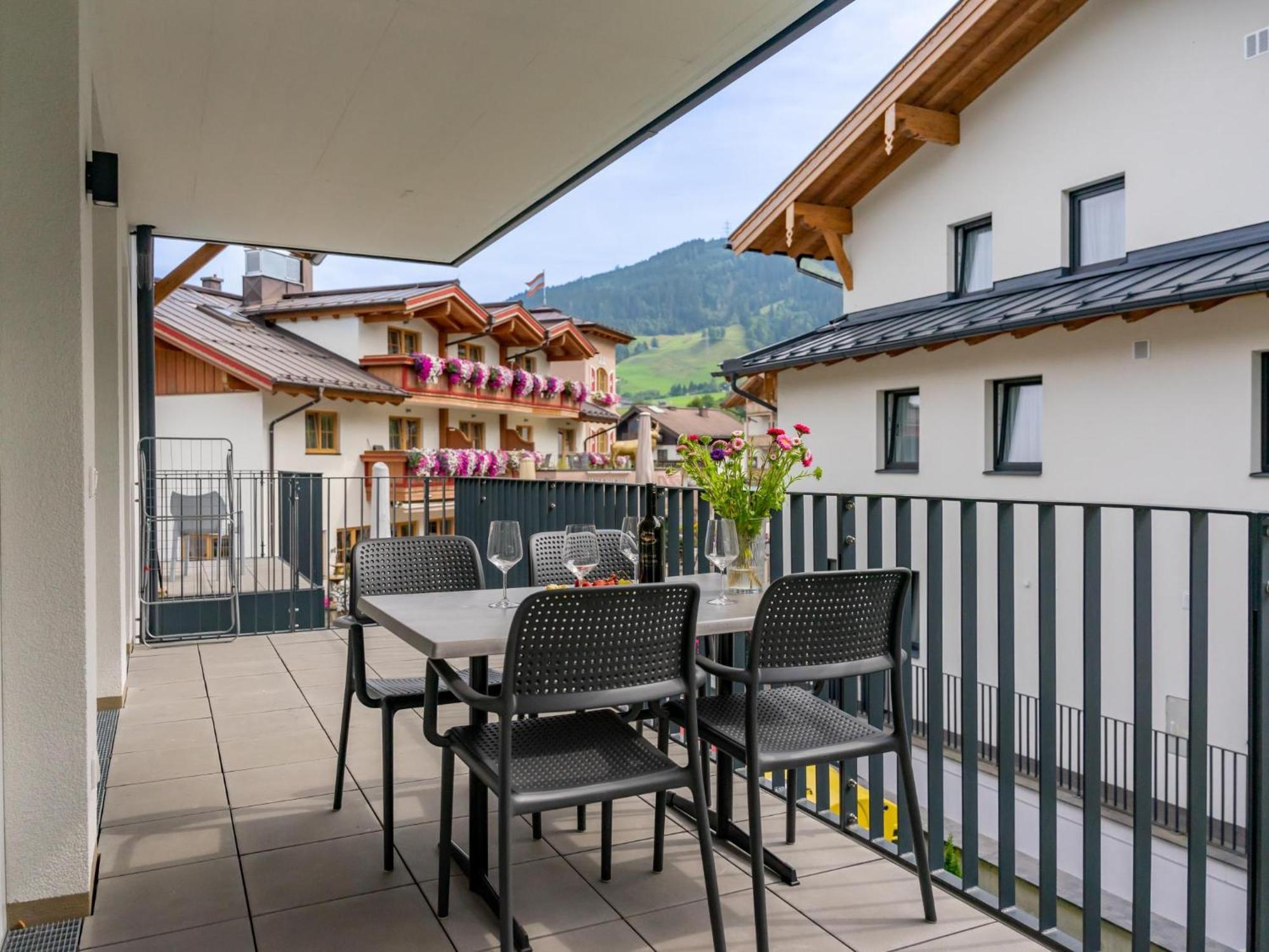 Falken Suites Top 4 Kaprun Buitenkant foto
