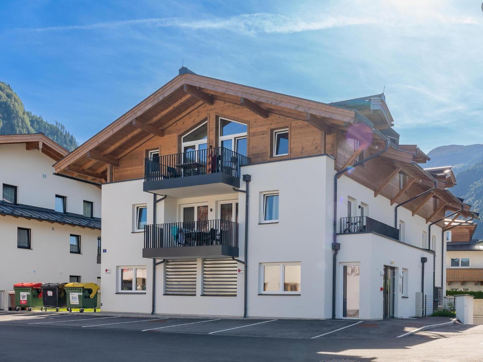 Falken Suites Top 4 Kaprun Buitenkant foto