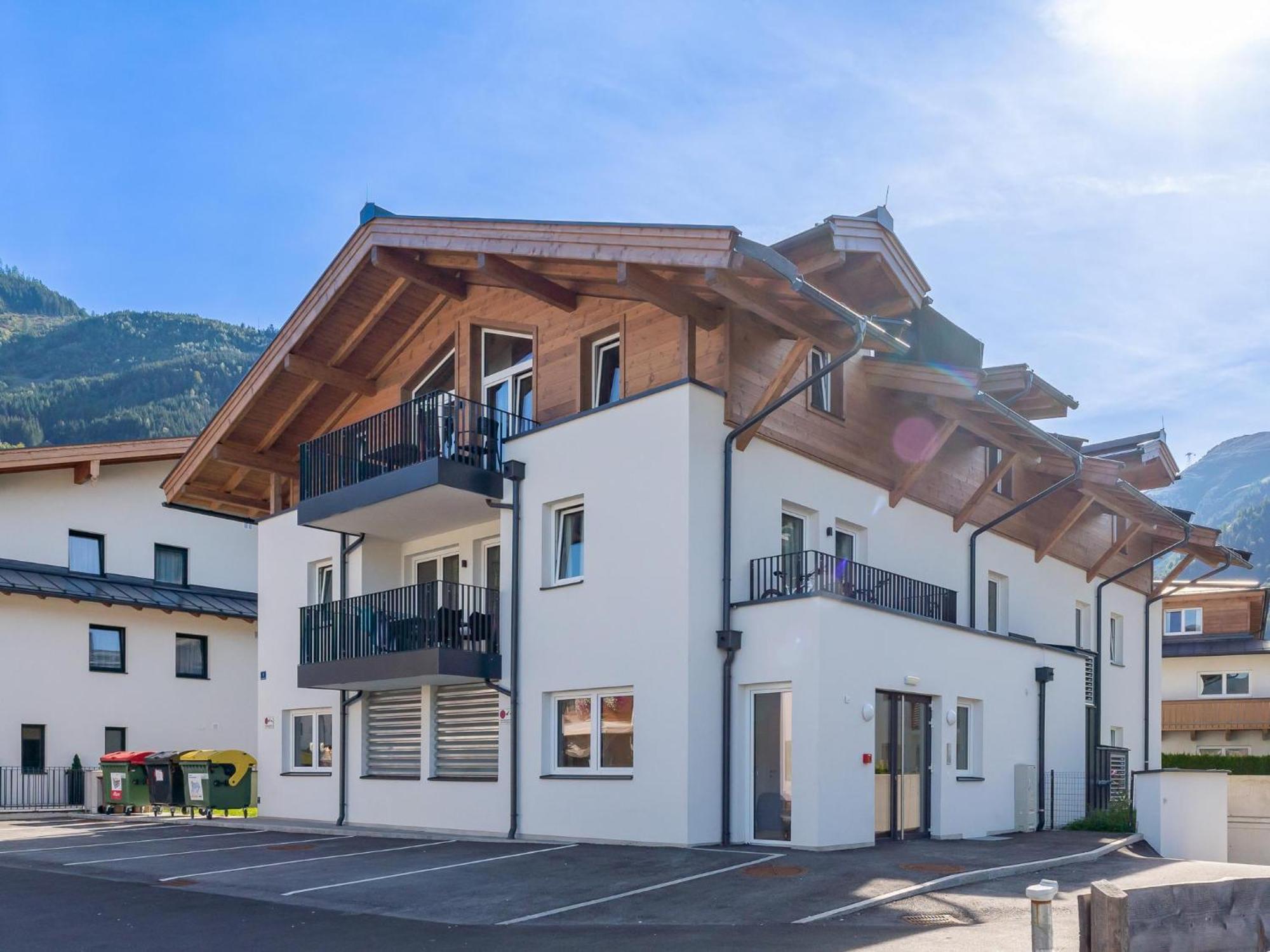 Falken Suites Top 4 Kaprun Buitenkant foto